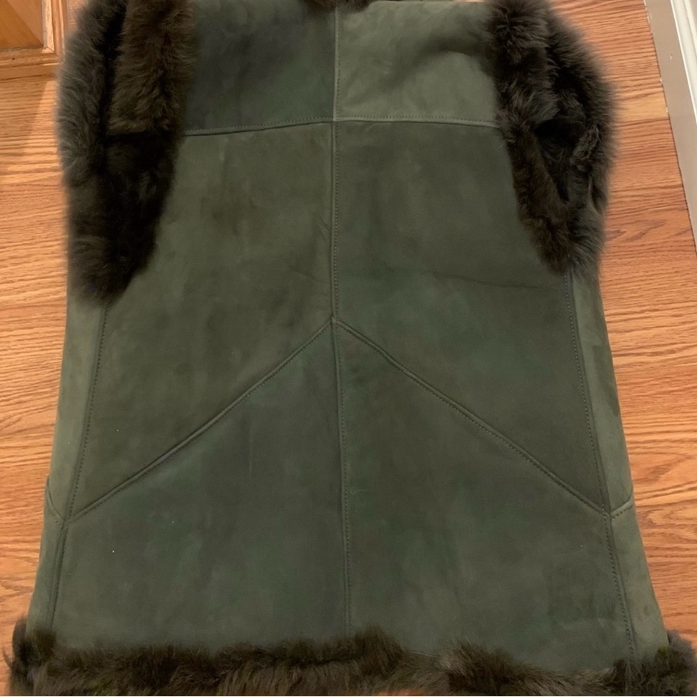French Creek Wool & Sheep Co. Sheepskin Vest - Picture 4 of 9